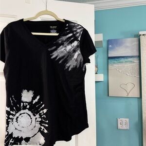 Tek Gear Black and White Artistic Women's Tee